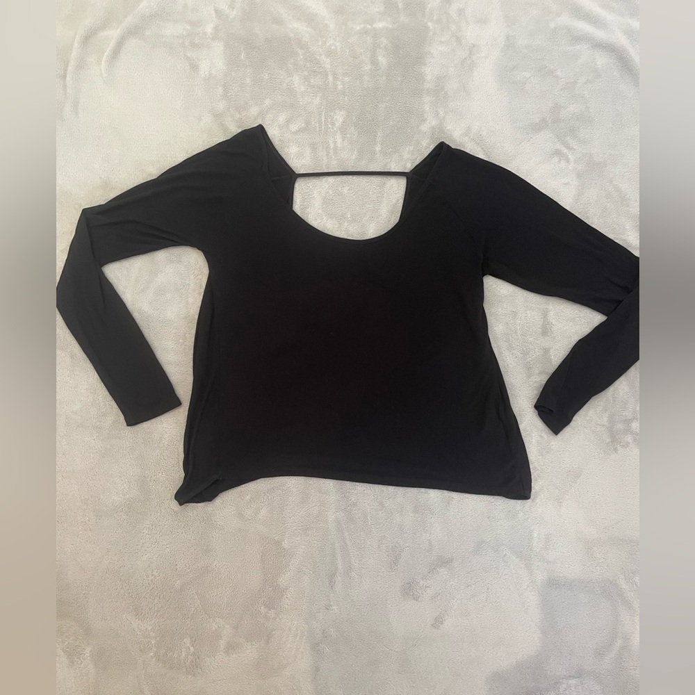 Zyia Black Backless long sleeve Women's Top